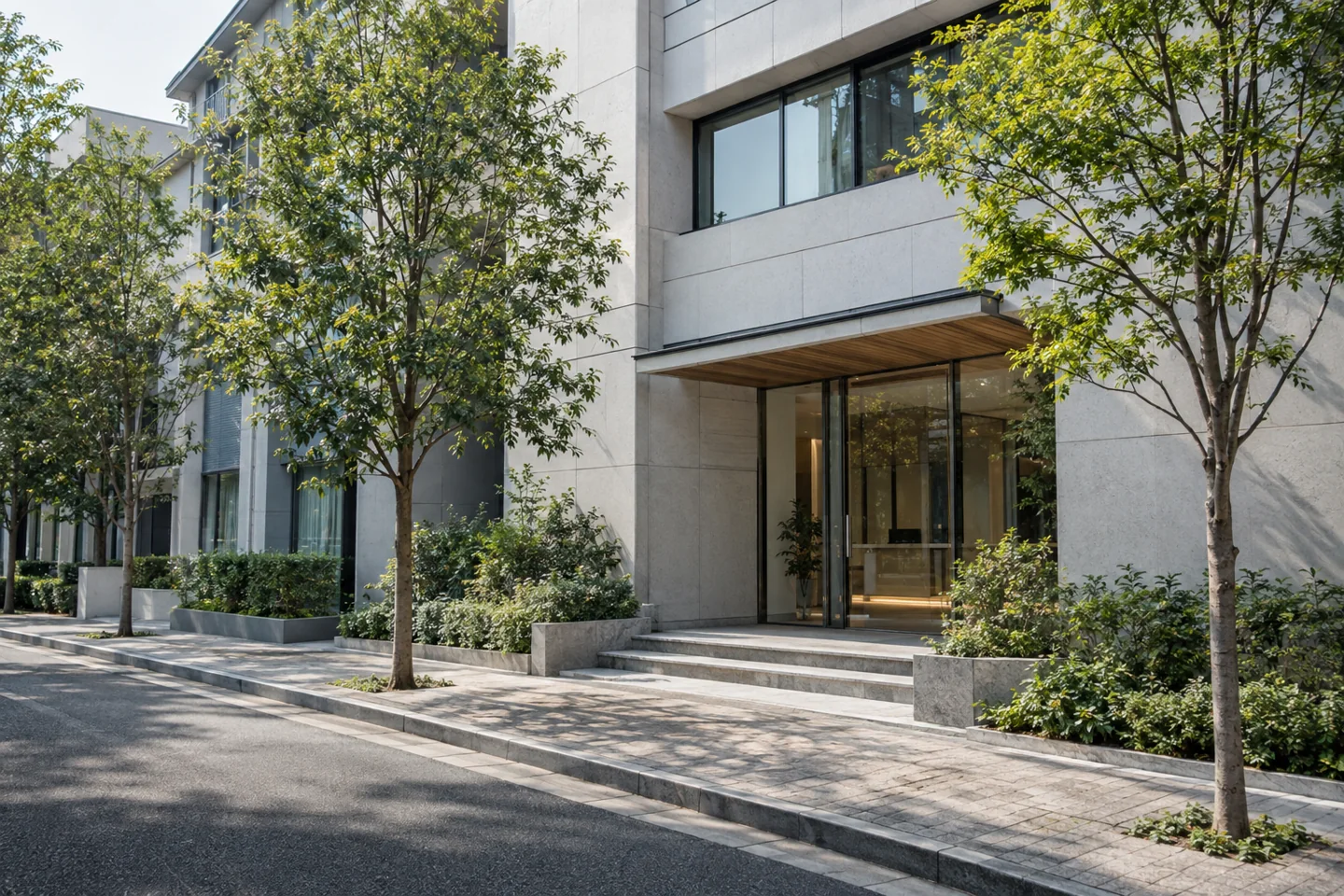 街路樹に面した架空のオフィスビル